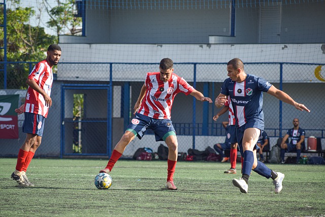 比賽中卻因 比賽中卻因